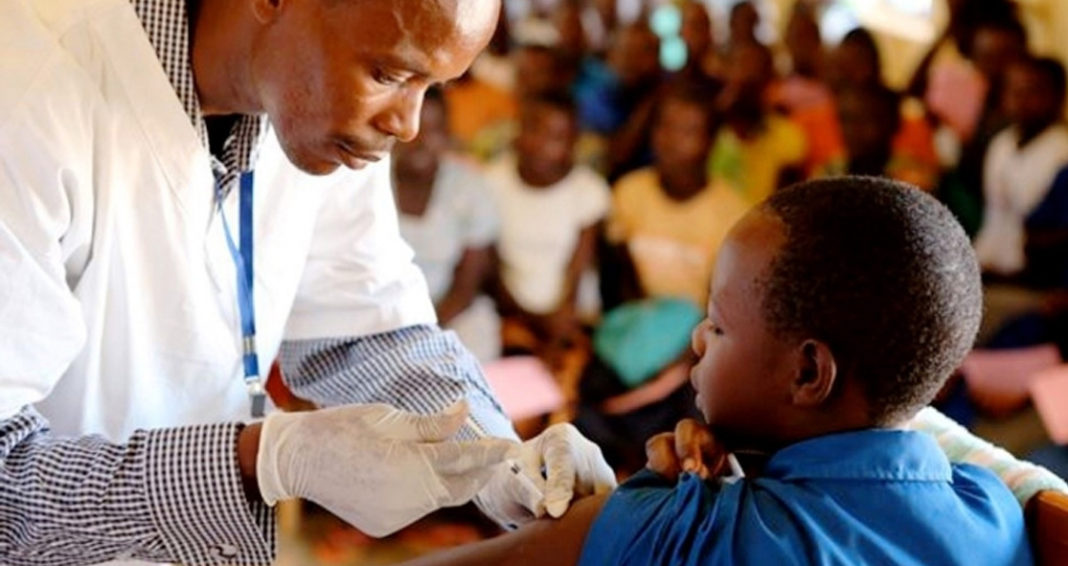 Vaccin contre le covid-19 deux enfants meurent en Guinée