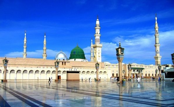 COVID-19: l'Arabie saoudite rouvre la mosquée de Médine