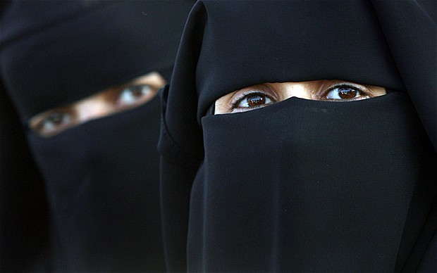 la burqa et le masque covid19