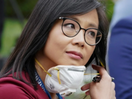 Trump se heurte à une Journaliste