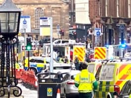 Trois personnes poignardées à mort dans le centre-ville de Glasgow