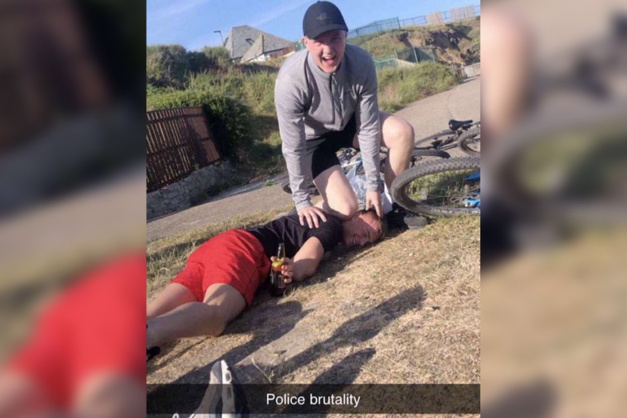 Des adolescents britanniques se moquent de la mort de George Floyd avec une photo choquante