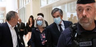 Emplois fictifs François Fillon condamné à cinq ans de prison