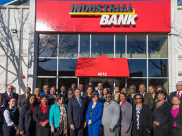 New York les Banques appartenant à des Noirs célèbrent l'acquisition de 3 nouvelles succursales