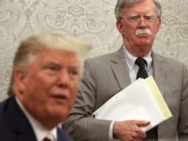 Trump a envisagé la citoyenneté pour les blancs de l'Afrique du Sud