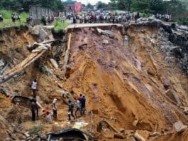 Un éboulement de terrain fait 10 morts à Anyama