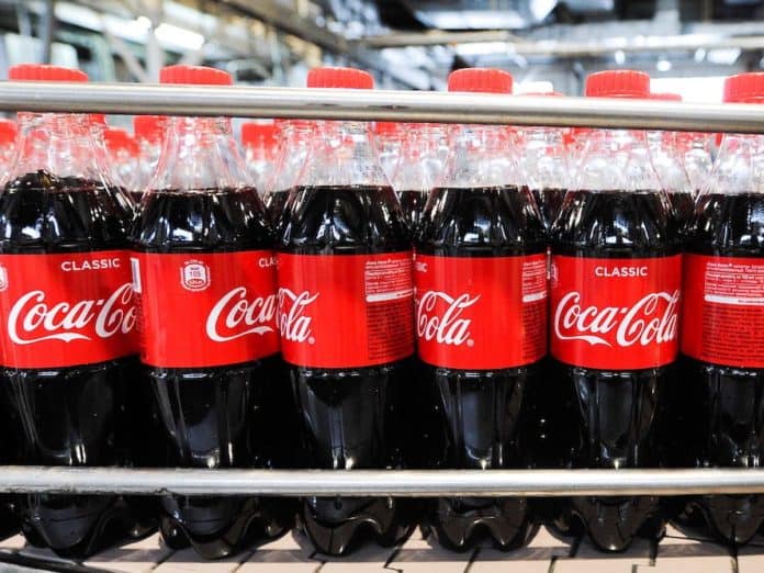 coca-cola rejoint le boycott de Facebook aux côtés d'autres grandes marques