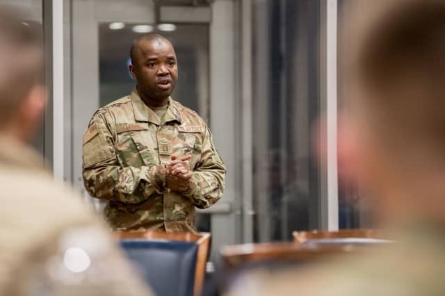 Robert S.Gaygay devient capitaine de la Garde nationale d'Oklahoma