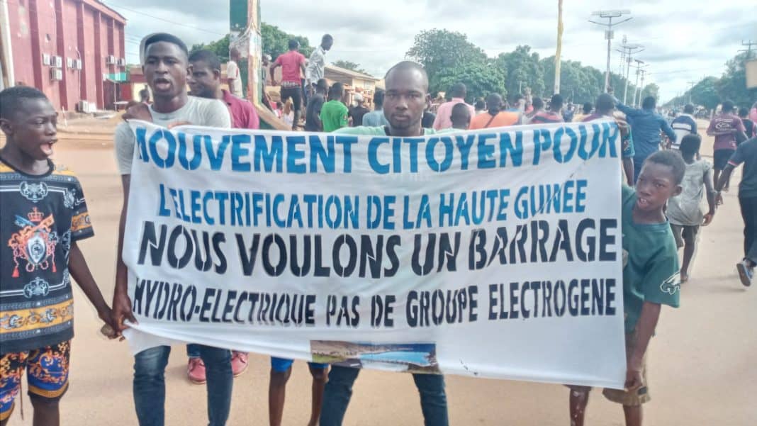 manifestation contre le manque d'électricité à Kankan