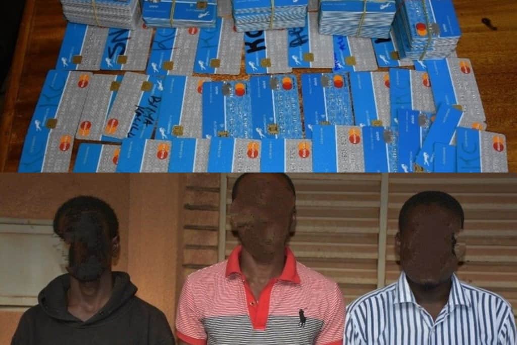 Saisis de 509 cartes bancaires au Burina
