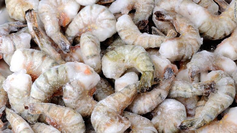 Les ailes de poulet testées positives pour Covid-19 en Chine
