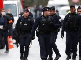 attaque couteau bureaux charlie hebdo