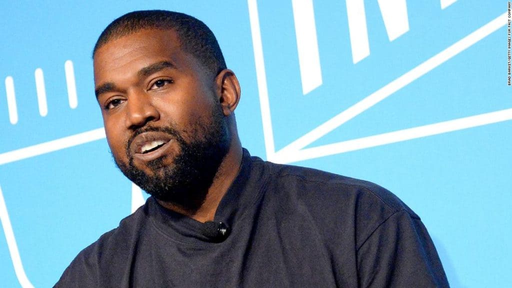 Kanye West tweete ses contrats