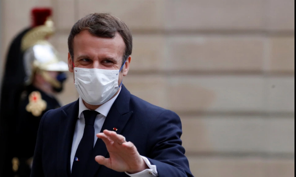 emmanuel Macron testé positif à la Covid-19