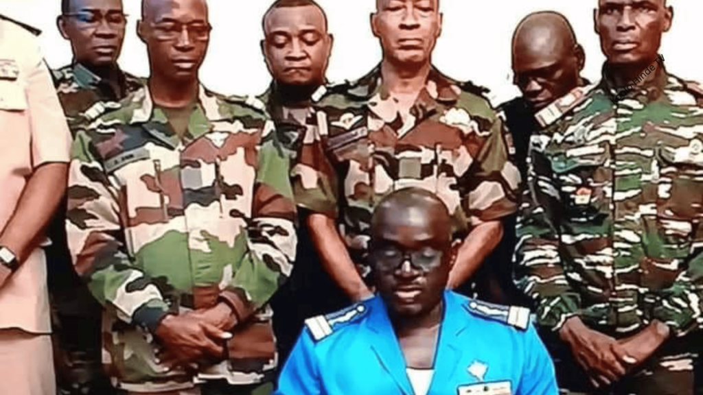 Coup d'État au Niger avec suspension de la constitution et couvre-feu