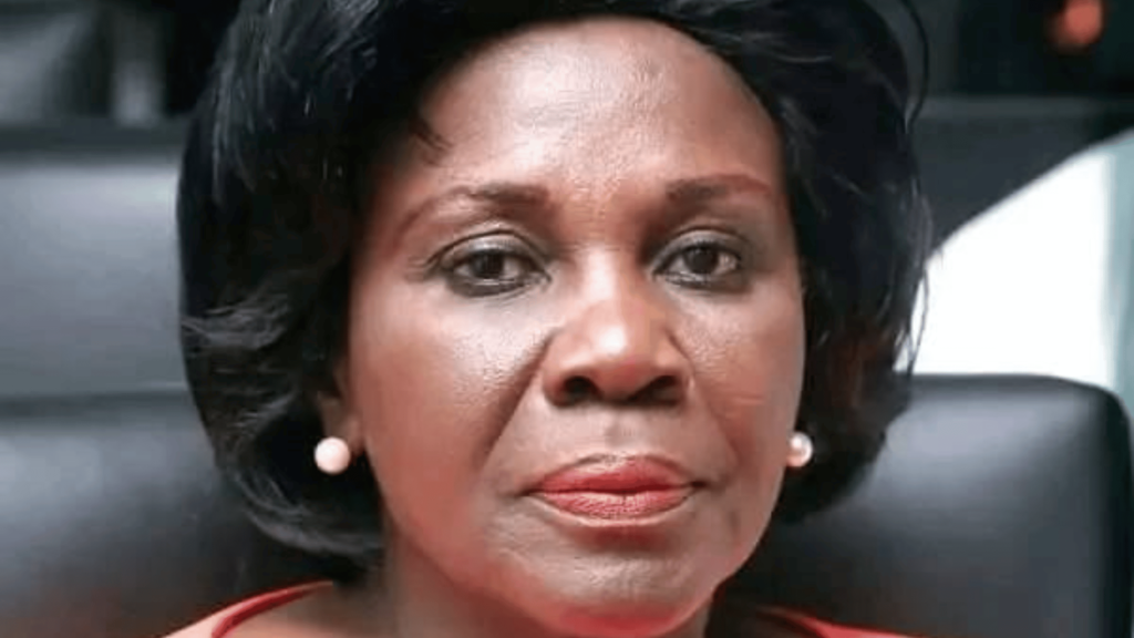 Une ministre arrêtée après avoir signalé le vol de millions de dollars