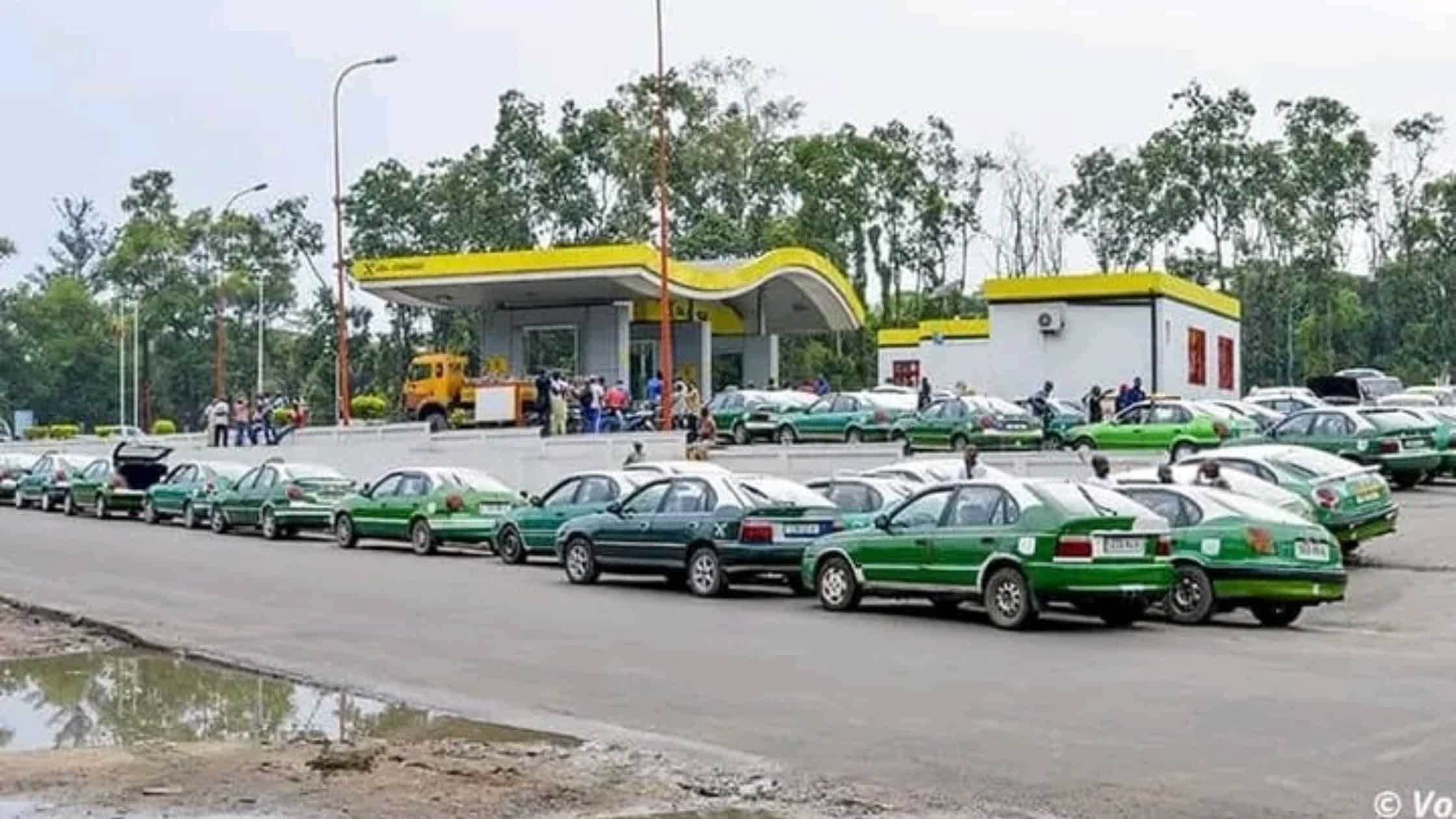 Pénurie de Carburant à Brazzaville : Un Contexte Économique Difficile